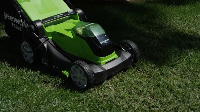 GreenWorks G40LM41 41cm 40V Cordless Lawn Mower смотреть онлайн