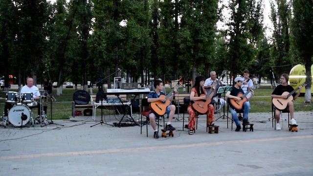 Танго "Хабанера". Исполняют ученики. смотреть онлайн