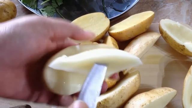 Фаршированная картошка или котлета с гарниром Грузинка готовит смотреть онлайн