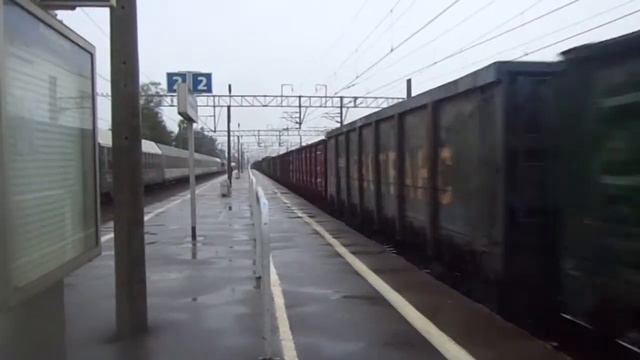 Электровоз ВЛ10У-708 с грузовым поездом смотреть онлайн