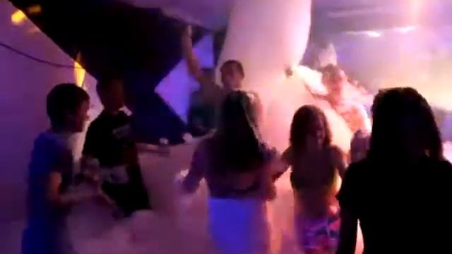 Пенная Дискотека. Пенная вечеринка. 04-05.05.12. Клуб П-52. смотреть онлайн