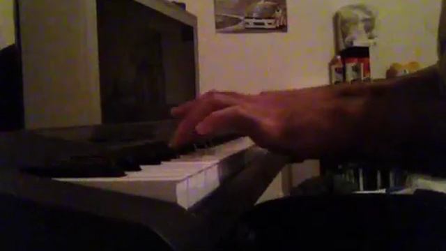 Playing the keyboard for the first time смотреть онлайн