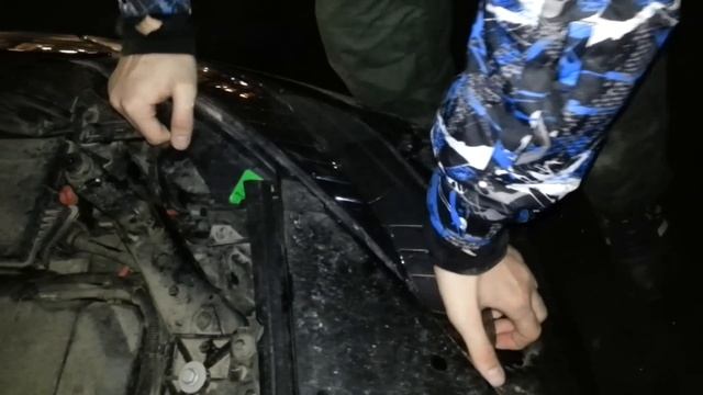 Замена лампочек в фарах Renault Fluence смотреть онлайн