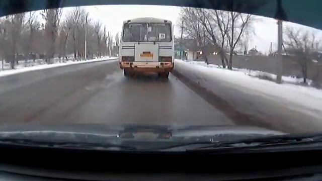 Автомобильный видеорегистратор Car Black Box A1000+ смотреть онлайн