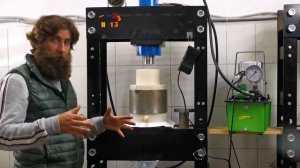 Гидравлический пресс для холодного отжима масла