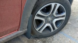 Передние брызговики для Рено Сандеро Степвей.mp4