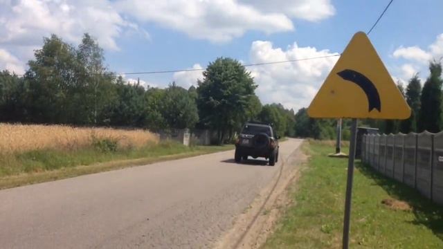 Nissan Patrol 2.8 insane exhaust sound - straight pipe смотреть онлайн