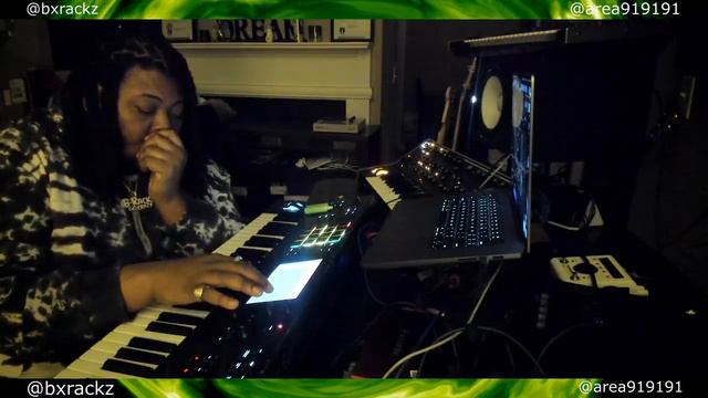 B-Rackz Cook Up With The Akai Mpc Key 61 & Play Beats 🥋🎹🥋 смотреть онлайн