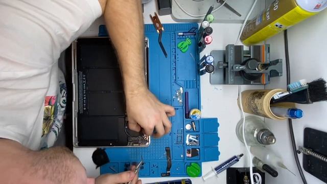 MacBook Air 2017 A1466 замена пасты, разбор