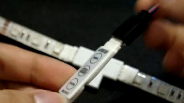 T - Shape 4-pins Female Connector for RGB LED Strip Light : 2CN010RGB смотреть онлайн