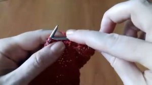 РАЗРЕЗЫ НА ИЗДЕЛИИ, ПРИ ВЯЗАНИИ СВЕРХУ ВНИЗ СПИЦАМИ // Spoke cuts.