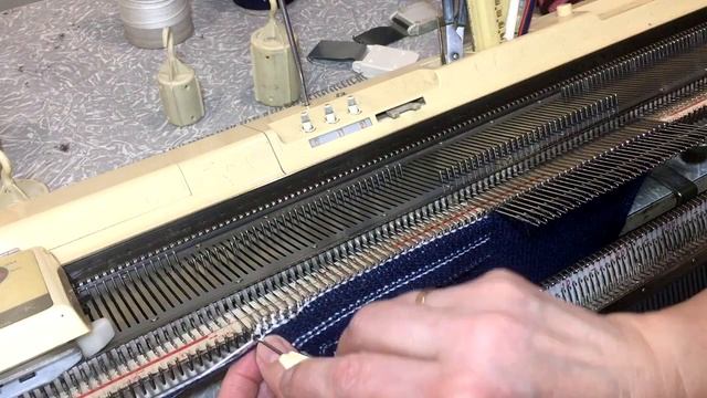 Бесплатный МК "Носки-валики" смотреть онлайн