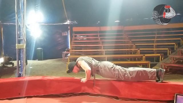 Тренировка Циркача. Артисты цирка. Гастроли цирка. смотреть онлайн