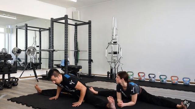 KICKBOXING Lesson // Coach Miguel & Coach Debby // Powerday Clip