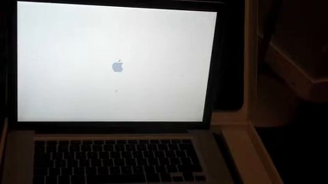 Macbook Pro I5 Unboxing And First Boot