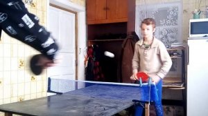 Как научится играть в настольный теннис в домашних условиях