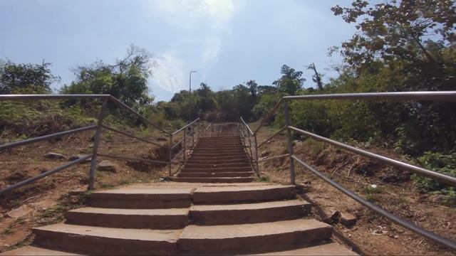 22. Индия мотопутешествие в Западные Гаты. Звездный Форт. Древний храм. Влог Часть 3. смотреть онлайн