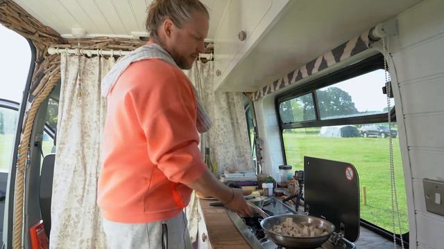 The Wildest Foragers Breakfast смотреть онлайн