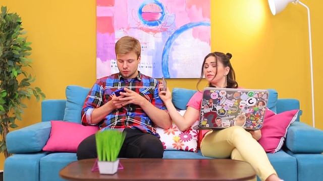 18 موقف محرج كلنا بنتعرض لهم / مواقف مضحكة ومحرجة