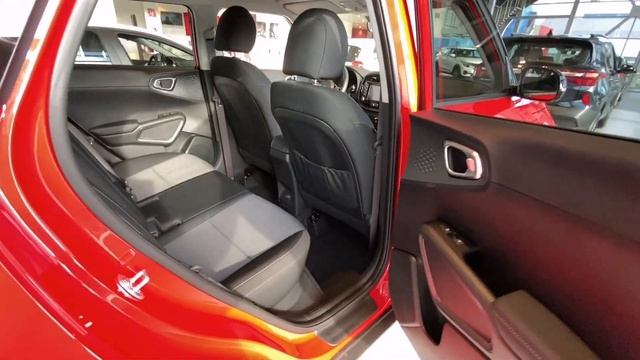Киа СОУЛ 2020 . Это КУБОмобиль от Киа. KIA SOUL. По чем нынче табуретки. смотреть онлайн