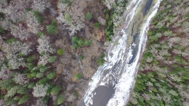 Пролёт над горной рекой. смотреть онлайн