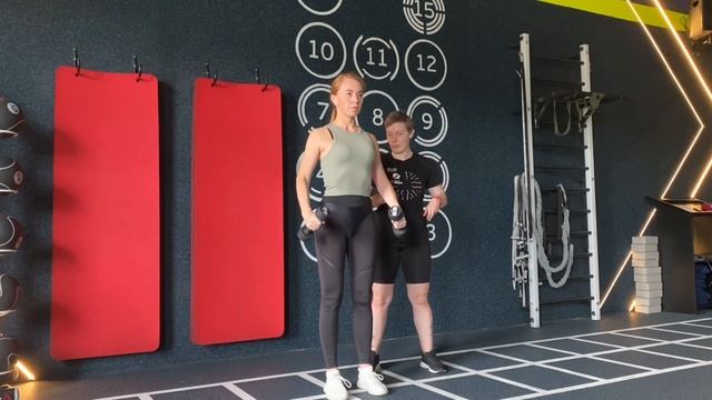 Тренировка 3. Суперсет 2. Упражнение 2. Махи гантелями в стороны смотреть онлайн