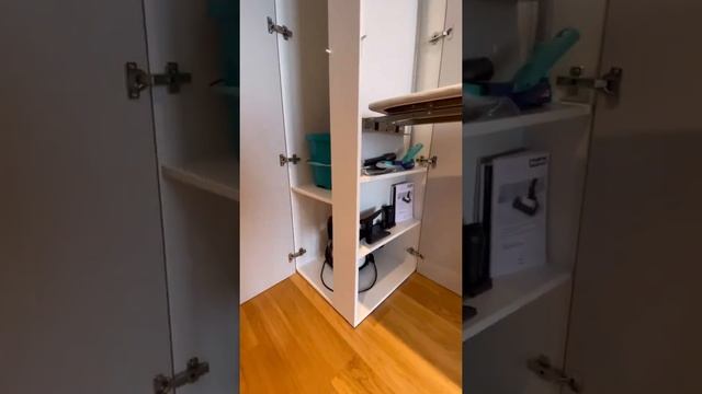 Идея для функционального шкафа с гладильной доской? #шкафвприхожей #гладильнаядоска #хранение смотреть онлайн