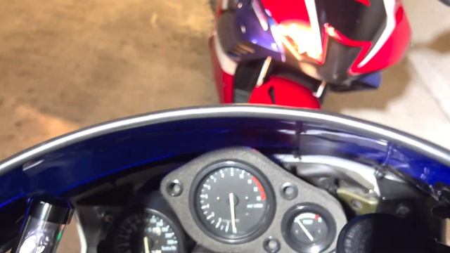 Honda? CBR 1000RR 2021 VS CBR 900RR 1992 ?