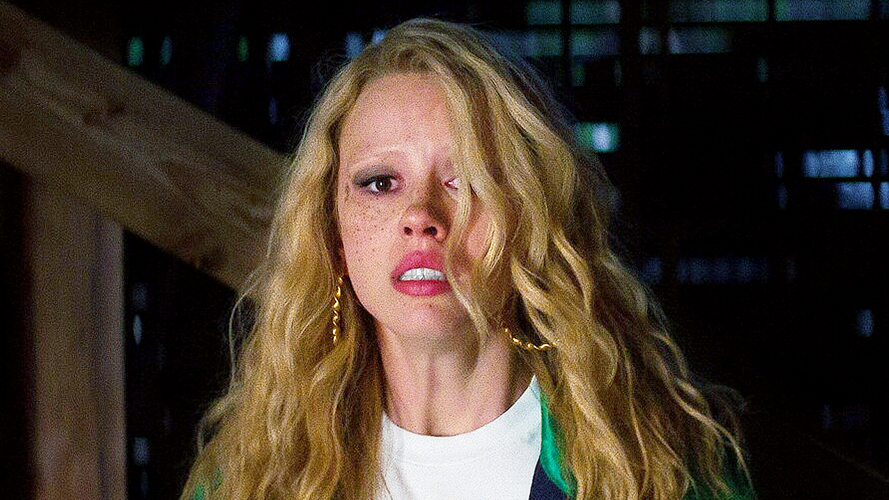 Максин XXX — Русский трейлер #2 (Дубляж, 2024) смотреть онлайн