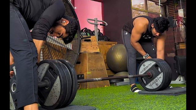 New Deadlift PR 200 Kg x 4 || RAw Pull Workout Session with @nishant.chandna1997 смотреть онлайн