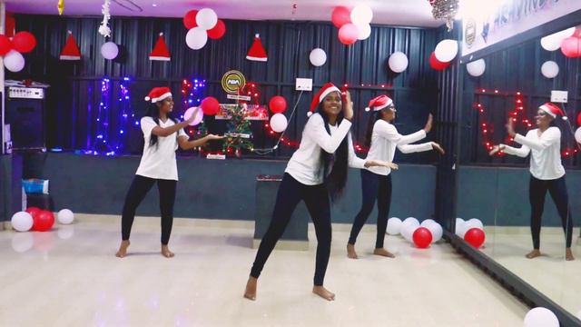 Christmas Dance - 2020 | Crazy Frog - Jingle Bells | Aravind Dance Academy смотреть онлайн