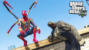ЖЕЛЕЗНЫЙ ЧЕЛОВЕК ПАУК ПРОТИВ ВЕНОМА МСТИТЕЛИ В ГТА 5 МОДЫ! ОБЗОР МОДА GTA 5 видео игра для детей