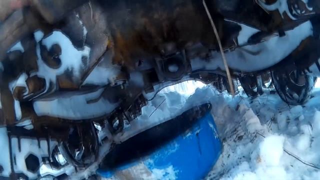 ДТ-75. Меняем масло в мостах в минус 21 смотреть онлайн