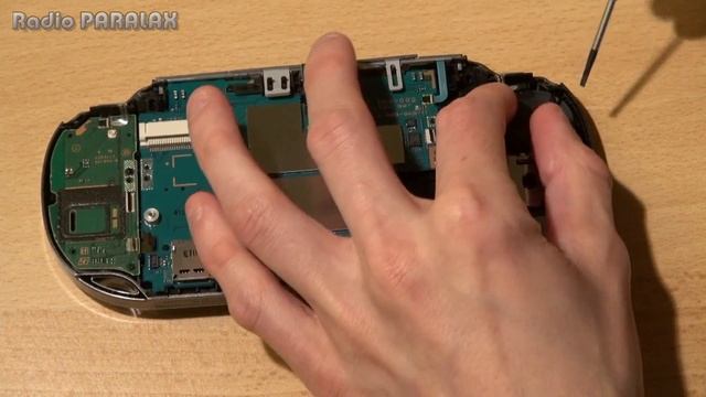 PS Vita aufschrauben / Teardown / Disassembly Tutorial ? смотреть онлайн