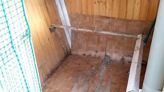 Как спастись от помета кур? Куда ж его девать то? Куроводство без прикрас. смотреть онлайн