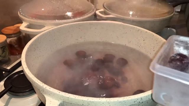 ПОЛНОЕ МЕНЮ НА 2 ДНЯ? НАГОТОВИЛА ТАК НАГОТОВИЛА ? КЕКСЫ С ВИШНЕЙ,БОРЩ, КОМПОТ,ХОТ-ДОГИ ? ПИЦЦА ? смотреть онлайн