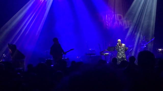 Celebrating David Bowie @ Salle Pleyel - Paris - France - 10/01/2018 смотреть онлайн