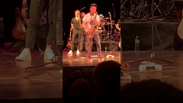 Leonid & Friends (Oleg Kudryavtsev, Sax Solo) смотреть онлайн