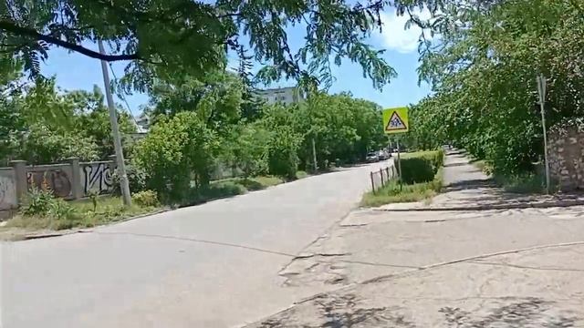 В Евпатории погода радует! Поспела шелковица! 15 июня 2022 среда. смотреть онлайн