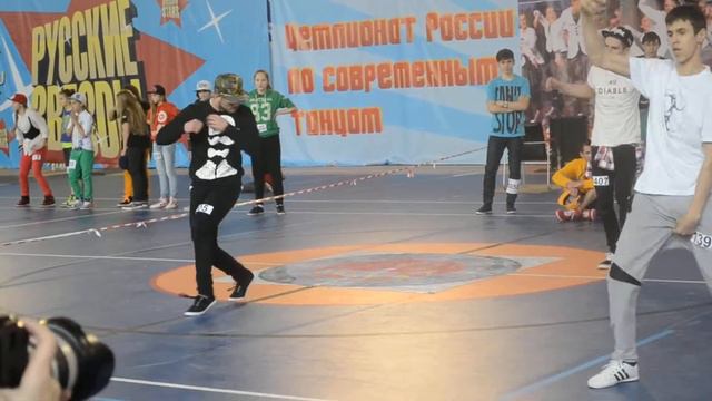 Толя ,Акоп и чувак в белом смотреть онлайн