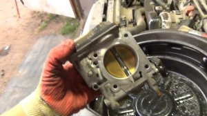 Плавают обороты ХХ. Чистим дроссельную заслонку SUBARU