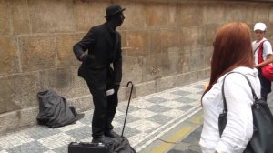 Прага. Живая статуя.