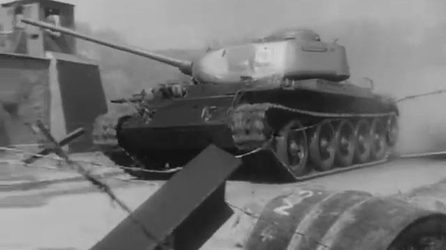 Танк из кф На пути в Берлин смотреть онлайн