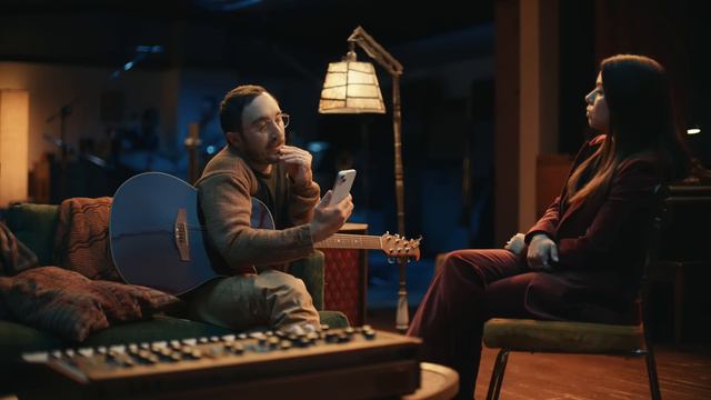 iPhone 15 _ Camera _ Album Cover _ Apple ei0WDdT4-6A 1920x1080 смотреть онлайн