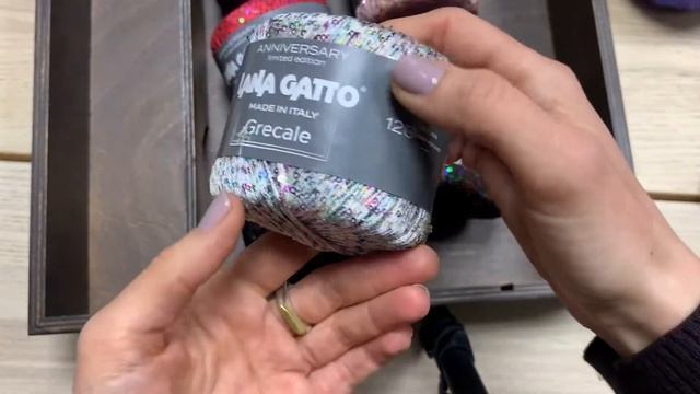 Пряжа с пайетками Lana Gatto Grecale! смотреть онлайн