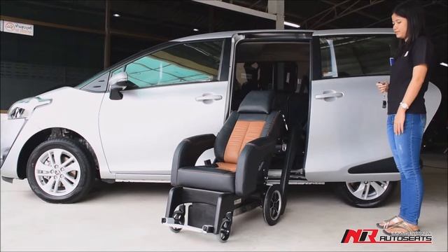 TOYOTA SIENTA-WELCAB-1 смотреть онлайн