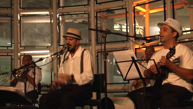 Samba Só - O Orvalho vem Caindo (Noel Rosa) смотреть онлайн
