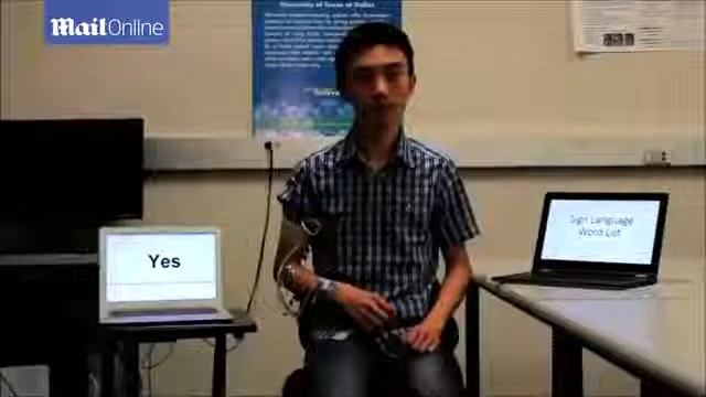 Электронный браслет, который переводит язык жестов в текст смотреть онлайн