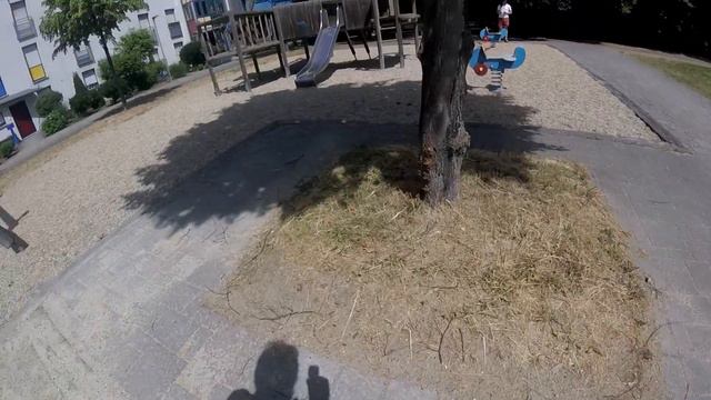 Betafpv Meteor65 Pro. Трюки на FPV-дроне по дилетантски. Ударим квадрокоптером по детской площадке!