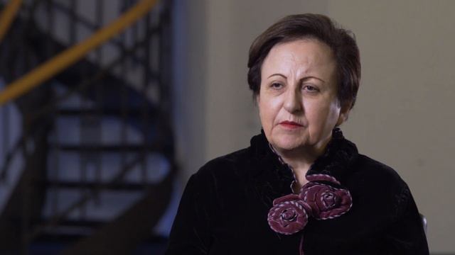Interview mit Friedensnobelpreisträgerin Shirin Ebadi смотреть онлайн
